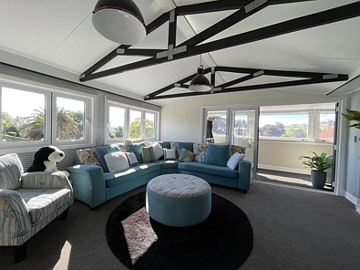 Modern Family Living with Exceptional Entertai...