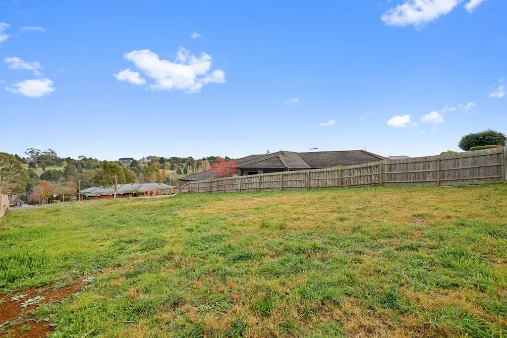 Warragul  Premium Titled Block with Views