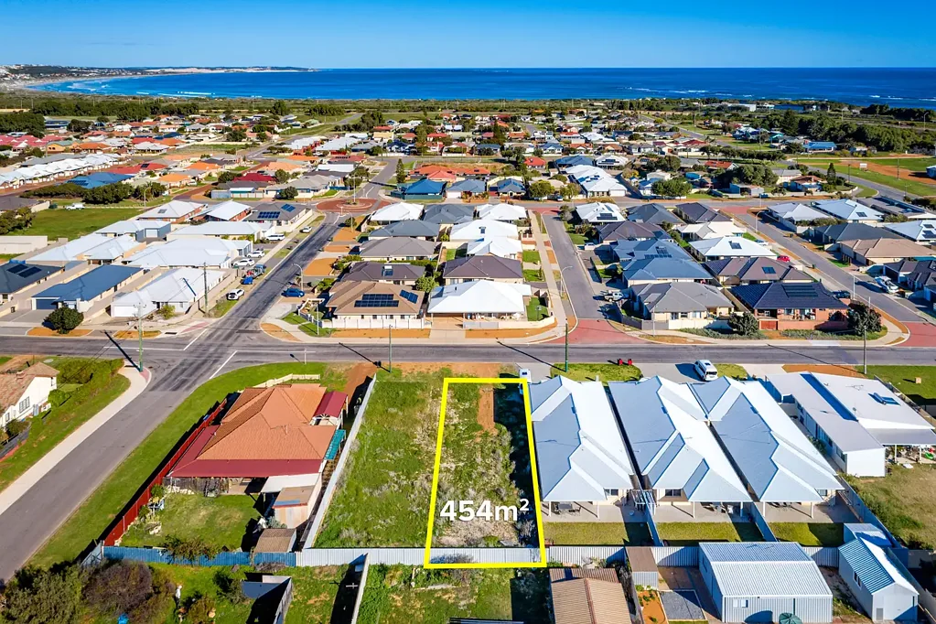 13 Dampier Street, Beachlands, WA 6530