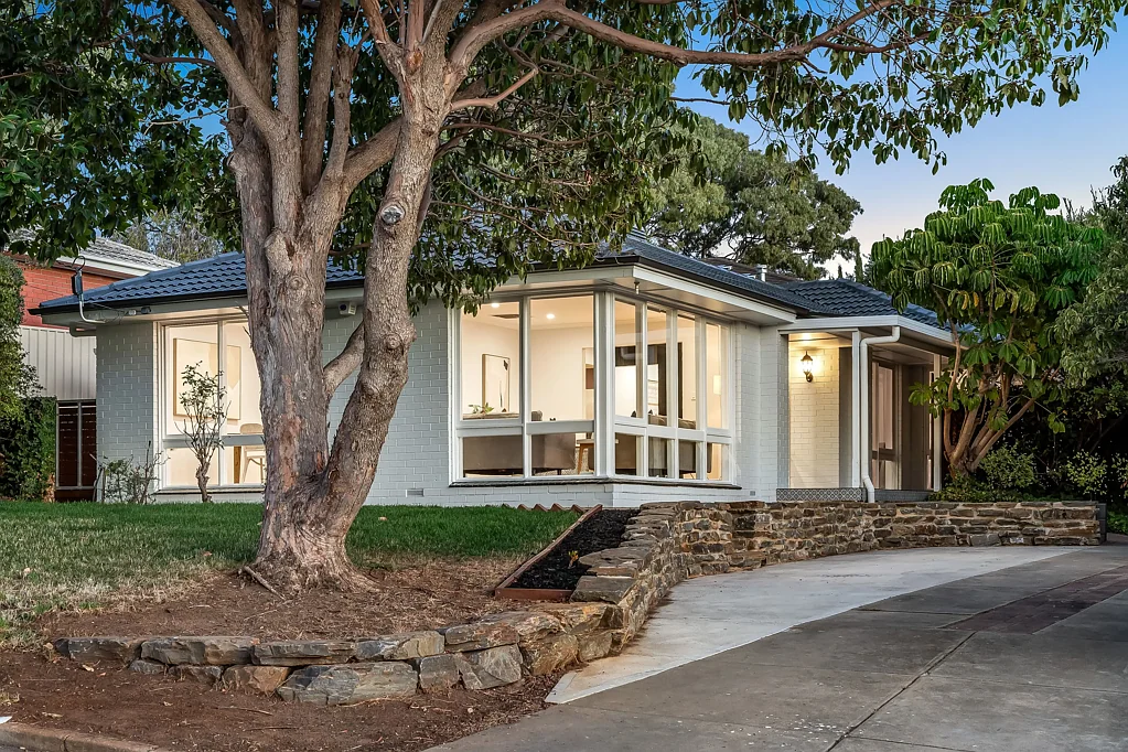 8 Wildwood Road, Happy Valley, SA 5159