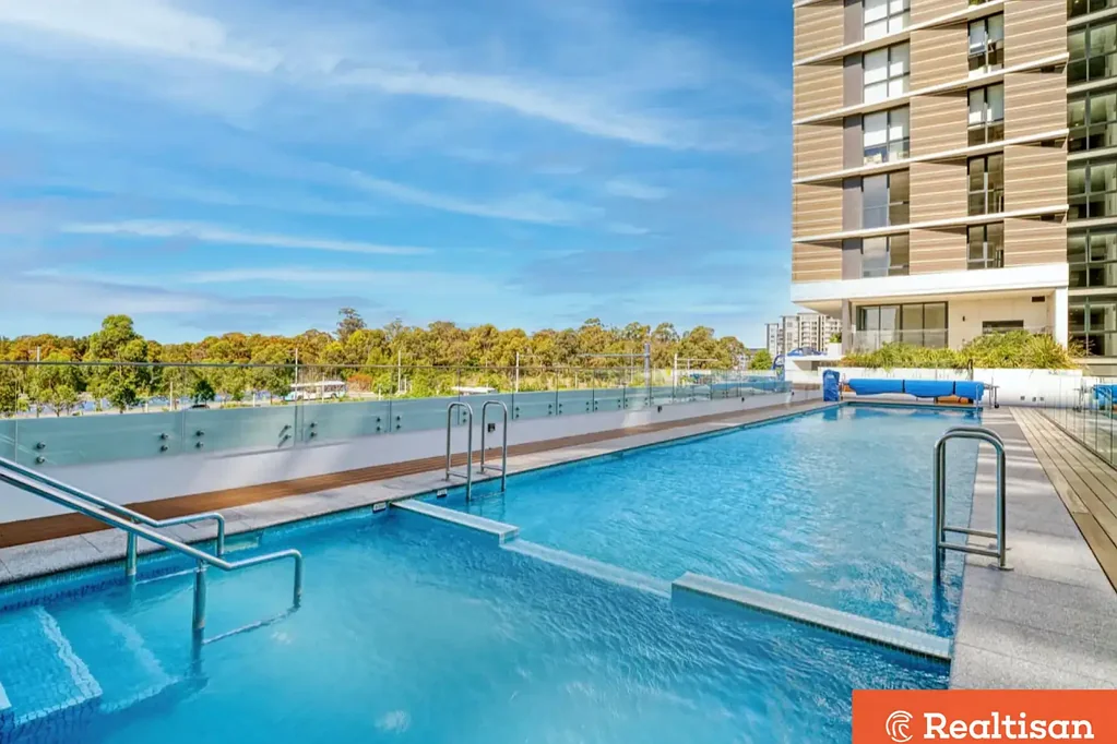 Macquarie Park 1房 步行3分钟地铁站 光线充足起居区 高级厨房不锈钢电器 全屋空调拱形天花板 优质木地板 Newly released super-sized apartment; a corner space can be converted into a second bedroom, but you only pay for one bedroom plus a study price.