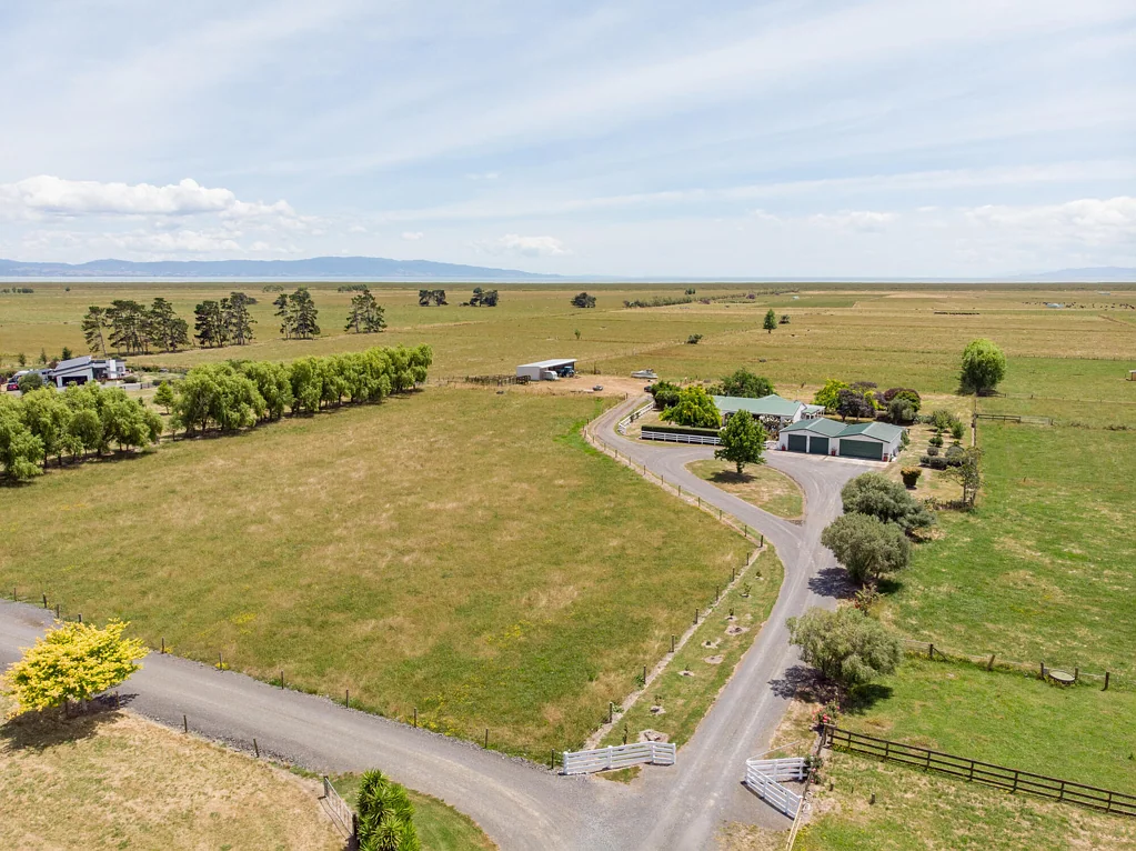 Pipiroa  Lovely Home, Shedding & Income Potential.