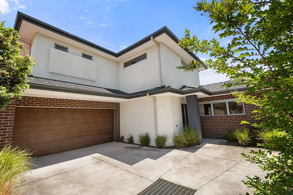 Brighton East 3침실 Contemporary Design - Easy Living