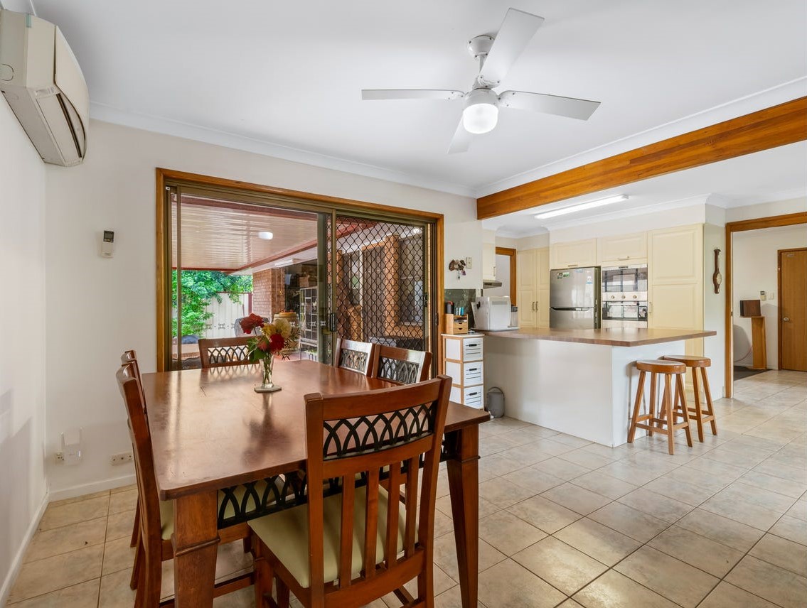 11 HONEYMAN ST, MOUNT WARREN PARK QLD 4207, 0 Bedrooms, 0 Bathrooms, House