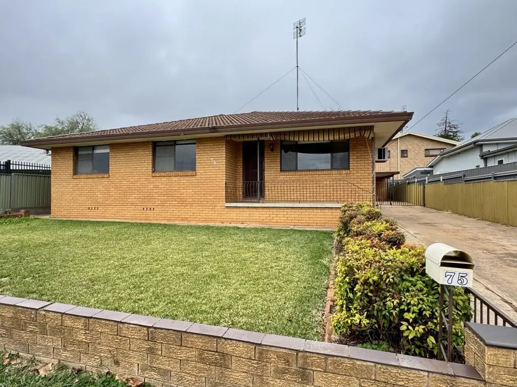 Ray White Real Estate Parkes