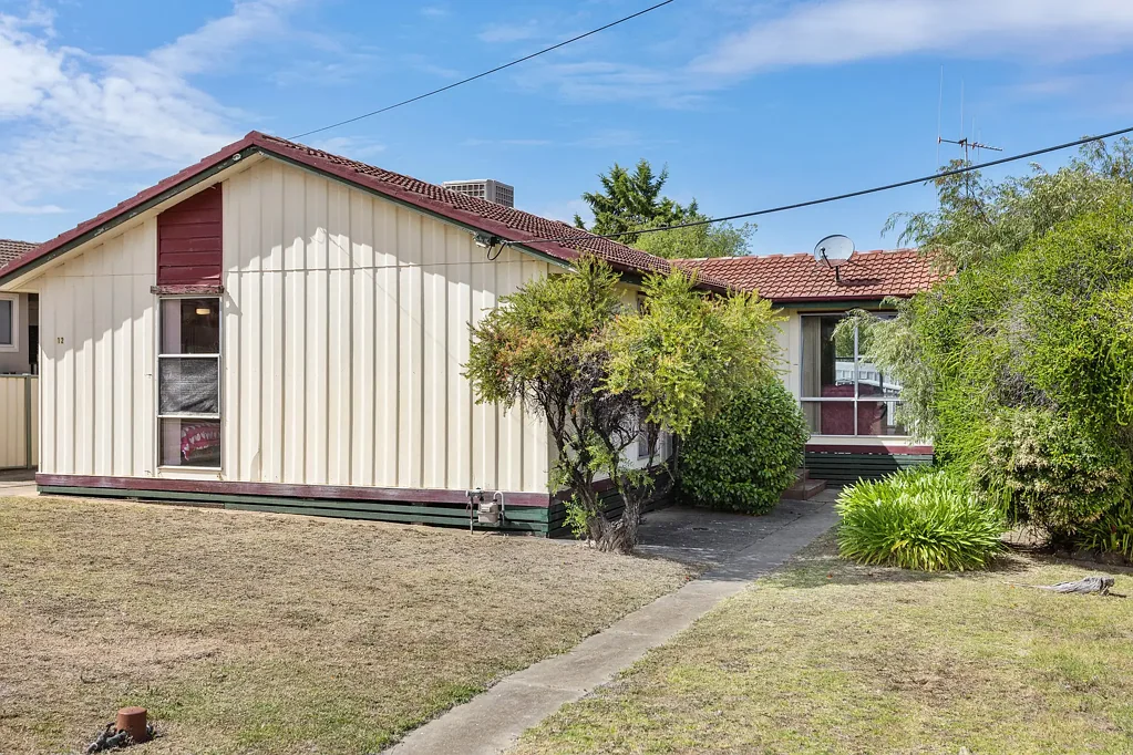 12 Tobruk Avenue, Maryborough, VIC 3465