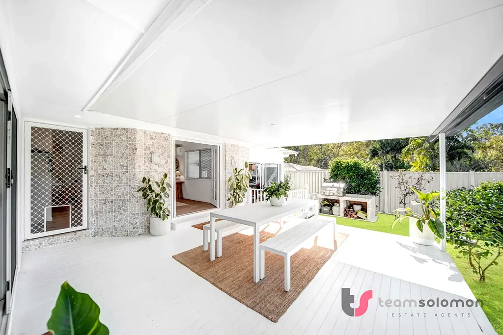 Mount Cotton 6Kwarto TWO FAMILY DUAL LIVING PERFECTION!