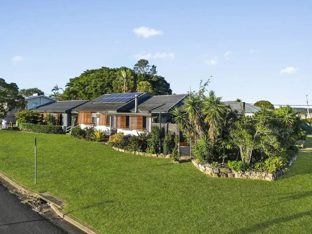 Eastern Heights 4房 《东高地之最 - 一处经过翻新的特色家庭住宅》 The Best of Eastern Heights - A Renovated Family Residence of Distinction
