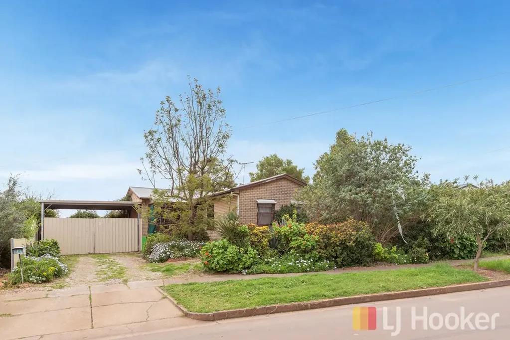 Elizabeth Downs 3房  Spacious 740m� Allotment with Plenty of Potential