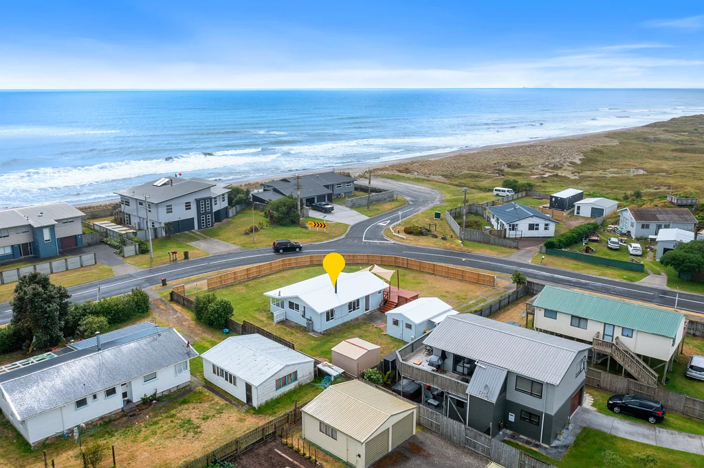 2 Pukehina Parade, Pukehina, Western Bay of Plenty, Bay of Plenty