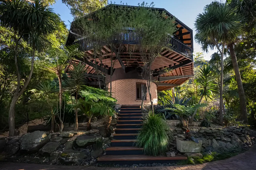 Coalcliff 4部屋 Architectural Treehouse Overlooking the Ocean