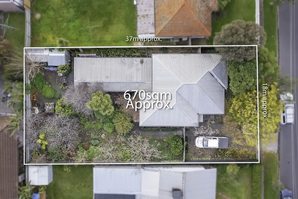 Spotswood 3chambre Lots of Land and Potential