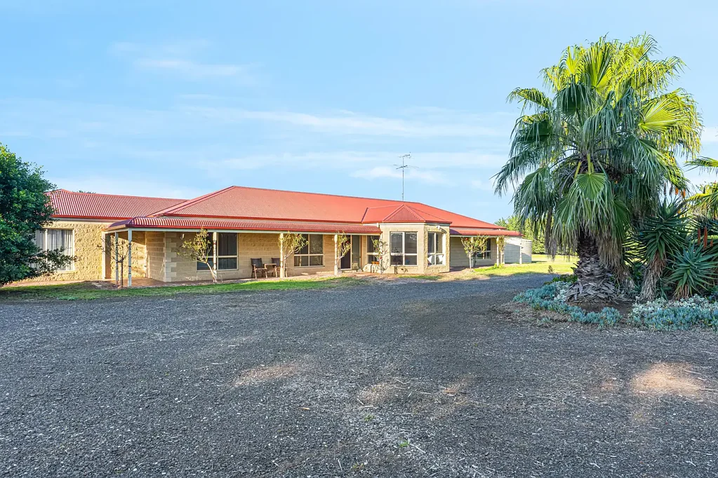 Bannockburn 5ਬੈੱਡਰੂਮ Spacious Country Living with Modern Family Appeal
