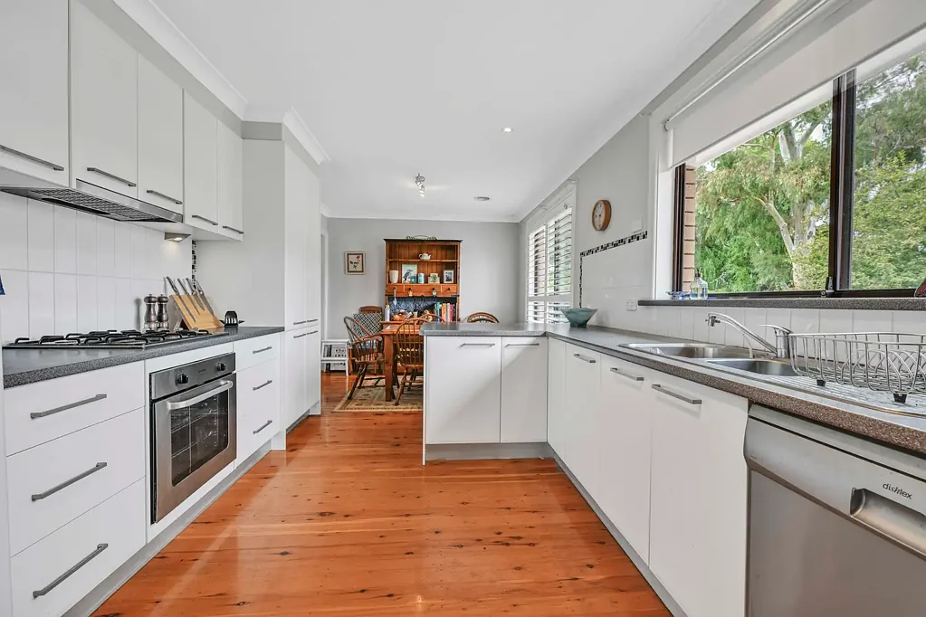 10 Talinga Place, Orange, NSW 2800
