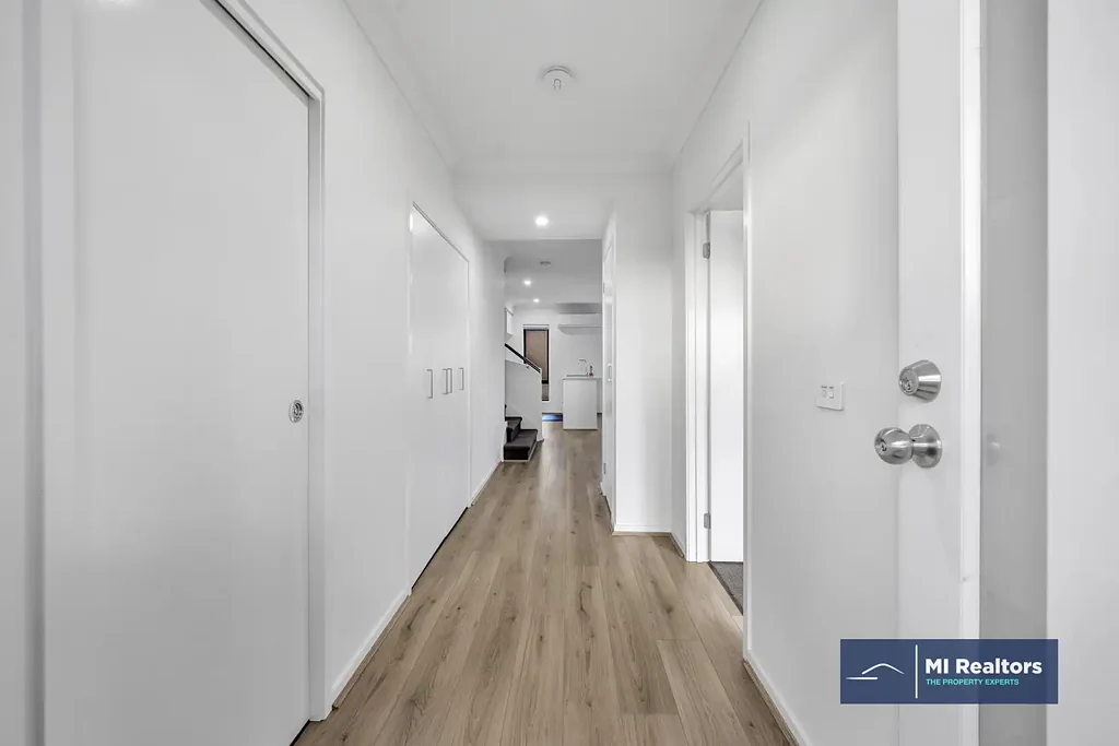 Truganina 4部屋 Near-New 4-Bedroom Townhouse | The Perfect First Home, Investment or Low-Maintenance Lifestyle Choice