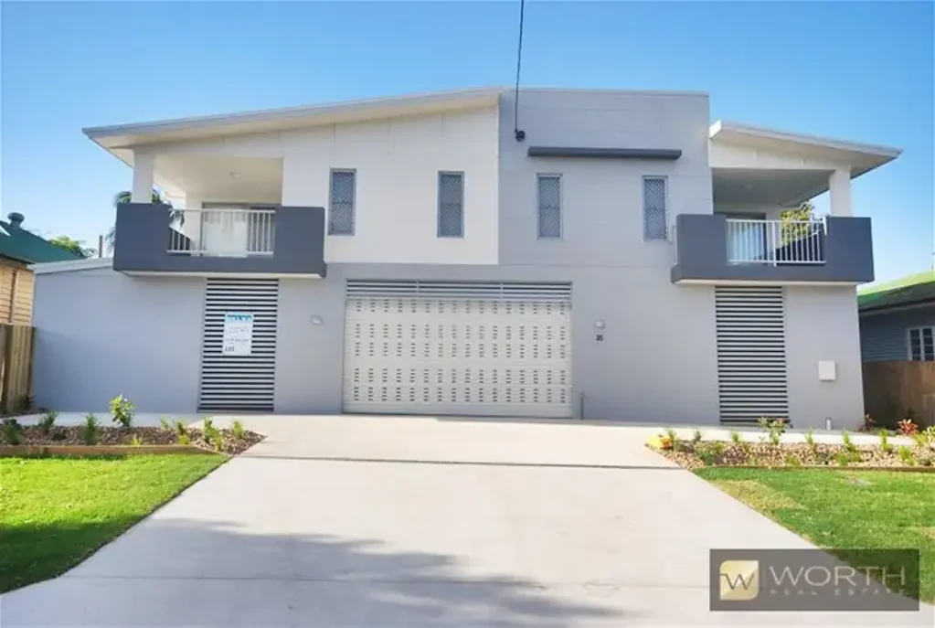 Large, Stylish & Modern Living in Boutique Complex