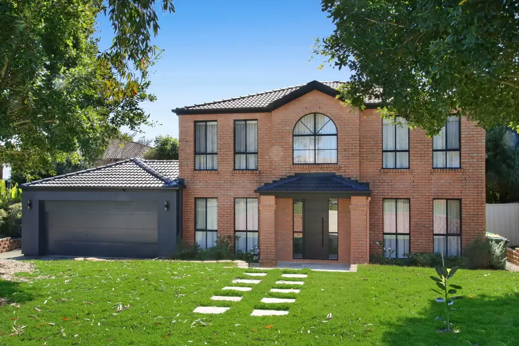 Burleigh Heads 4房  Spacious, Stylish and Designed for Family Living