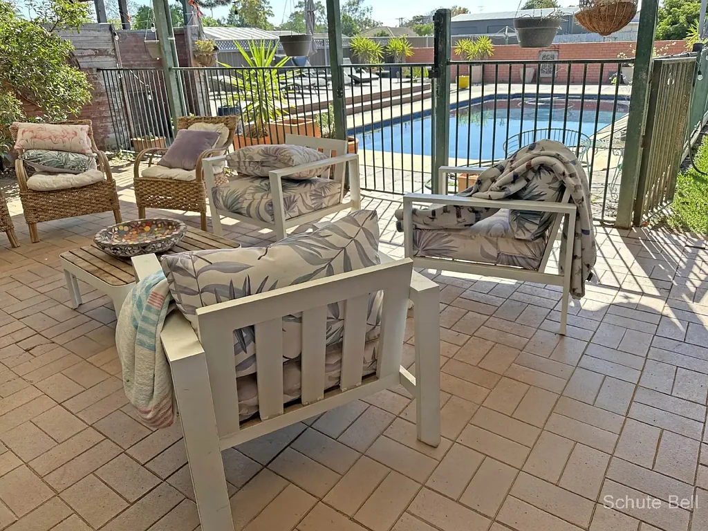 Narromine 4غرفة نوم Offering Character and charm