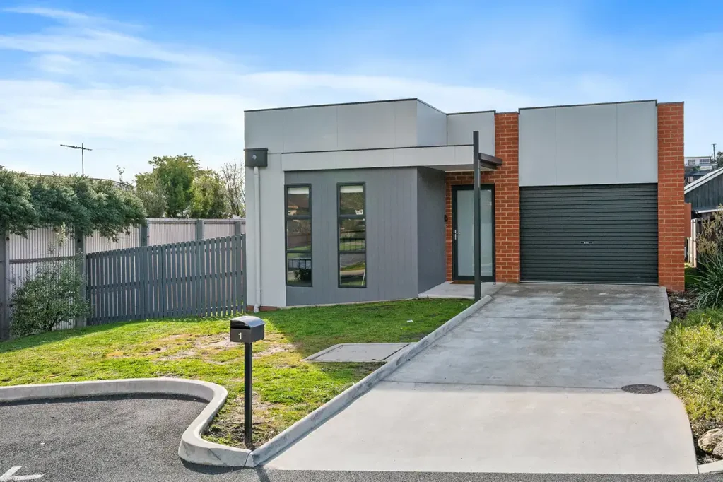 1/11 Flamenco Circle, Glenorchy, TAS 7010
