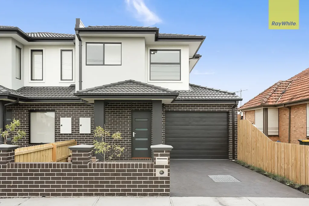 Stylish Family Home In Prime Location