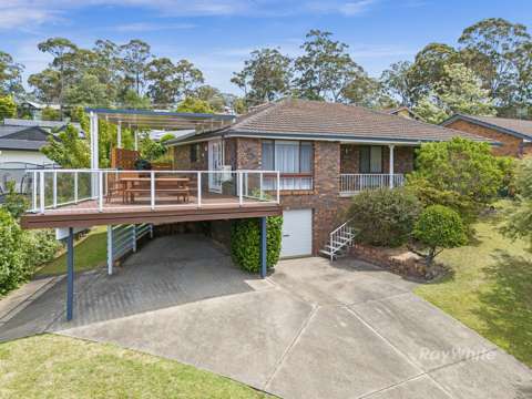 Mollymook Beach 3 Bedroom QUALITY HOME IN MOLLYMOOK BEACH