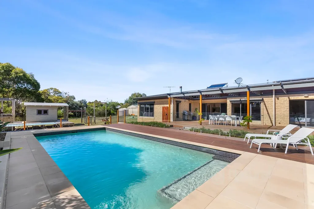 2 Bottlebrush Court, Torquay, VIC 3228