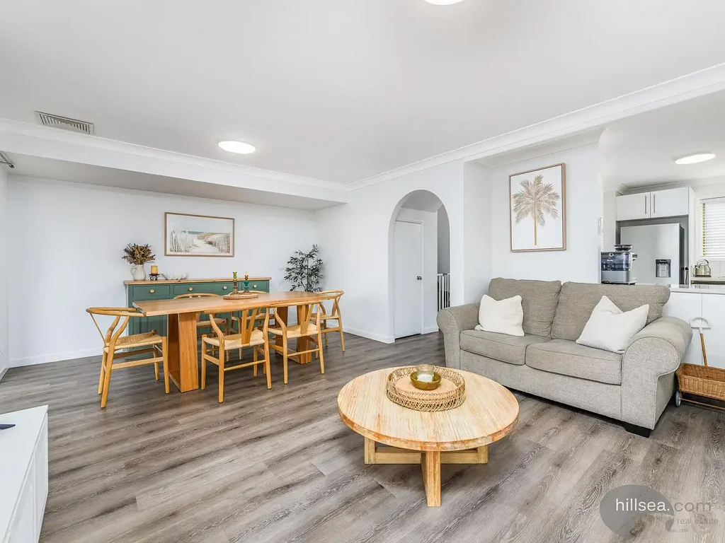17/601 Pine Ridge Road, Biggera Waters, QLD 4216