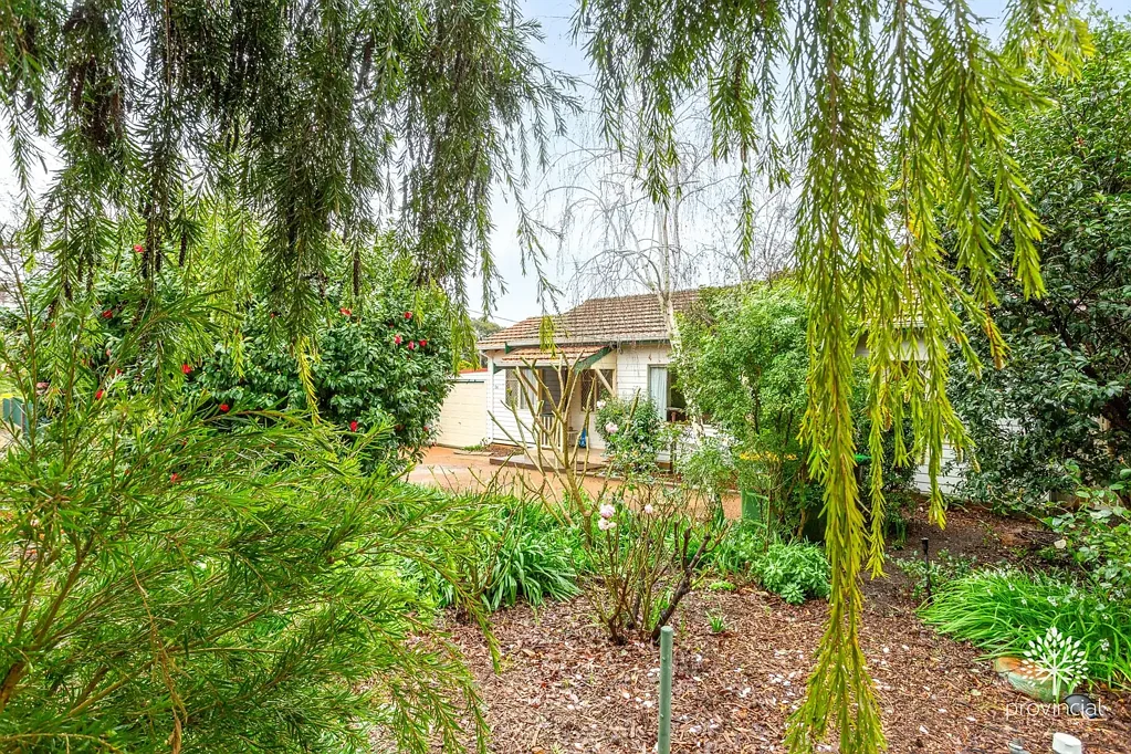 Kalamunda 2 Bedroom Character Cottage with Convenience and Potential Multiple Dwelling Options