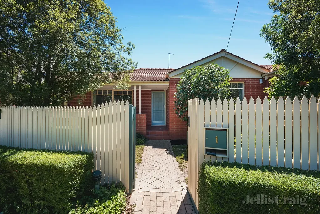 SPACIOUS 3 BEDROOM GEM IN MURRUMBEENA