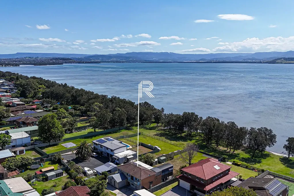 Spacious Home with Exceptional Lake Views - -Utilities included - Electricity, Water Usage & NBN