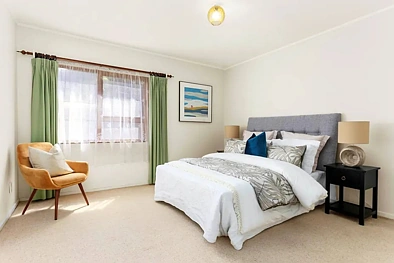 This beautiful 3 bedrooms apartment in the central region of Epsom