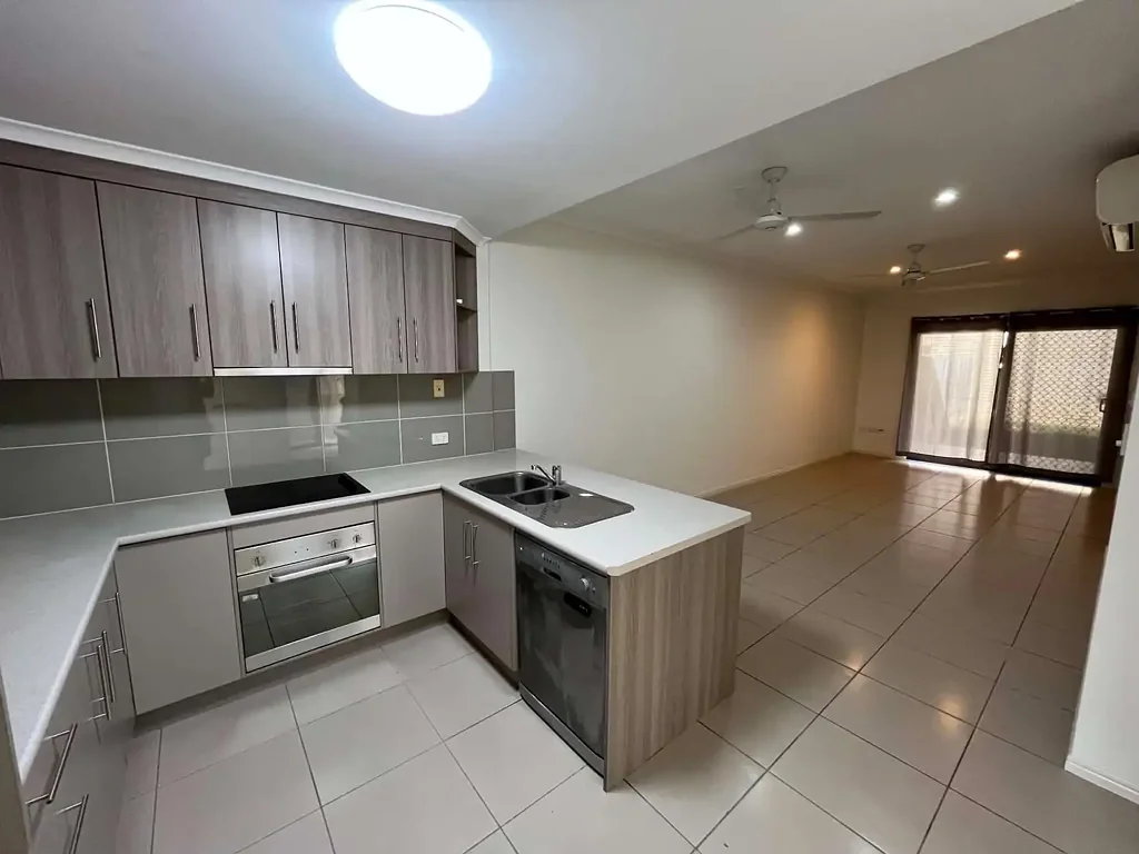 Modern 3 Bedroom unit close to Hospitals and Facilities