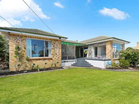 Hamilton East 4房  Charming Huntly Brick In Hamilton East