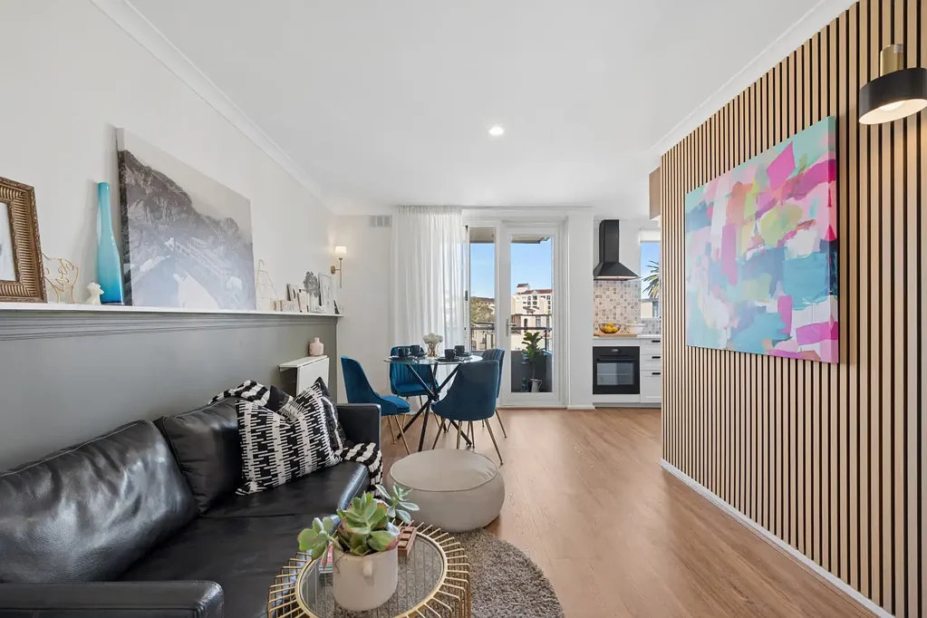 Rivervale 1房  Stylishly Renovated Apartment with City Views and Riverside Convenience