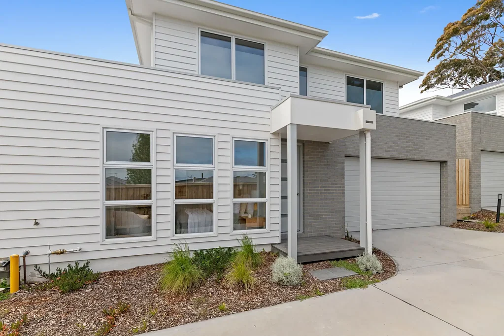 2/2 Banks Street, Mccrae, VIC 3938
