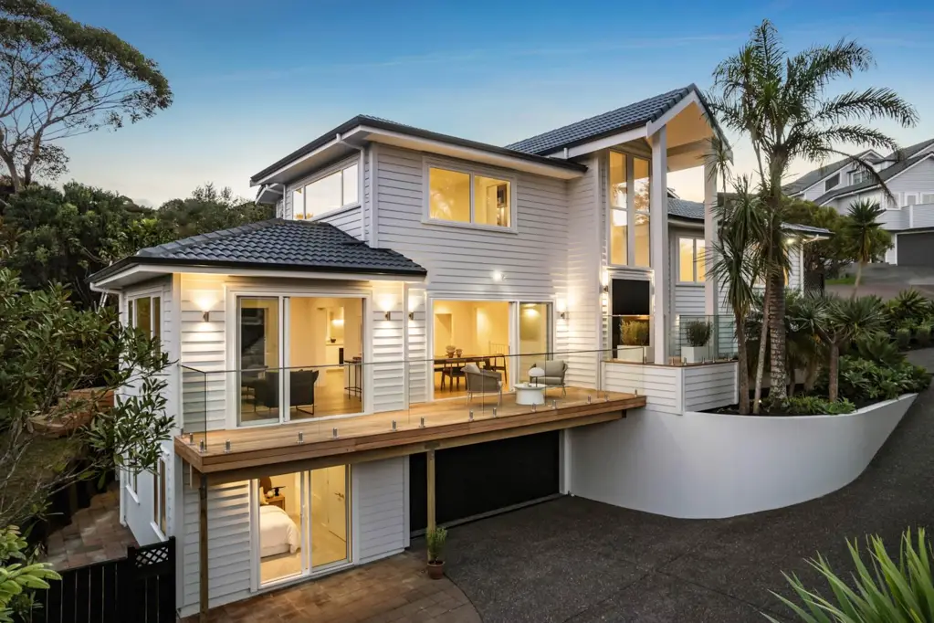 Campbells Bay 5 Bedroom Exclusive family Estate in Blue Chip Location