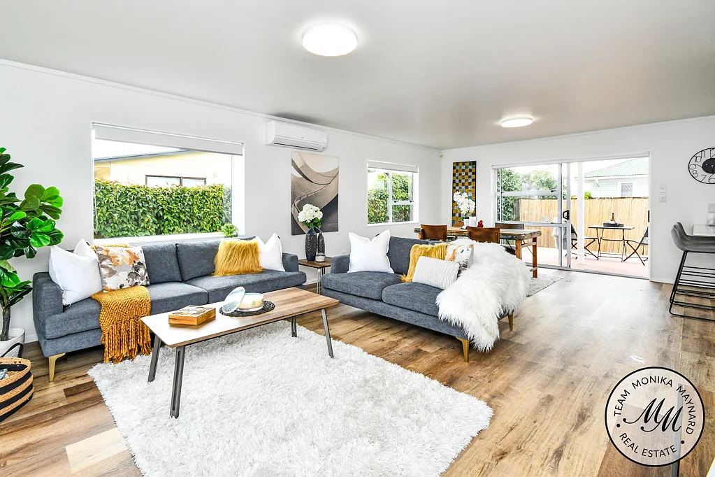 Papakura 2બેડરૂમ RENOVATED, SPACIOUS, AND MUST BE SOLD