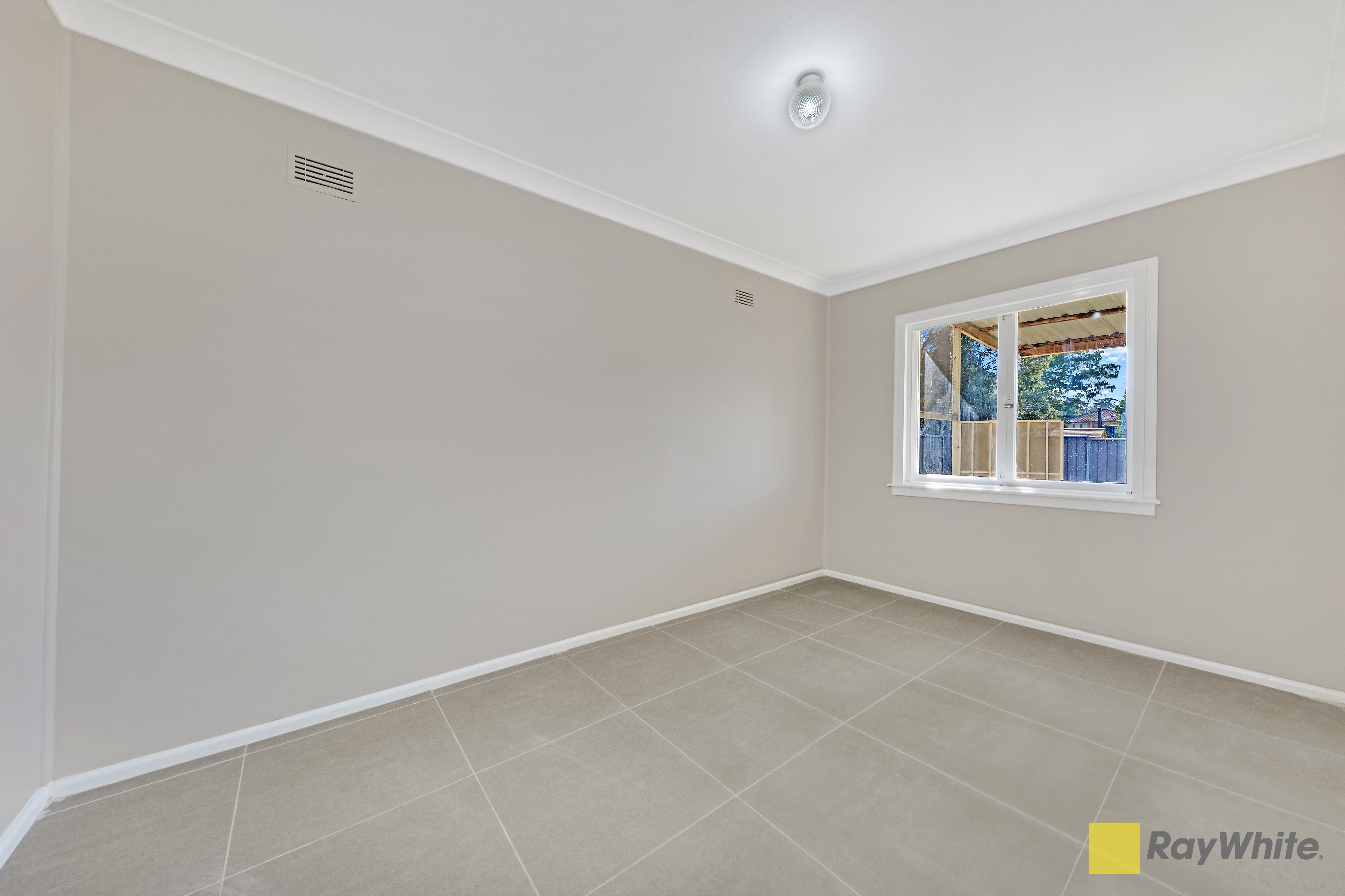 9 LUZON AV, LETHBRIDGE PARK NSW 2770, 0房, 0浴, House