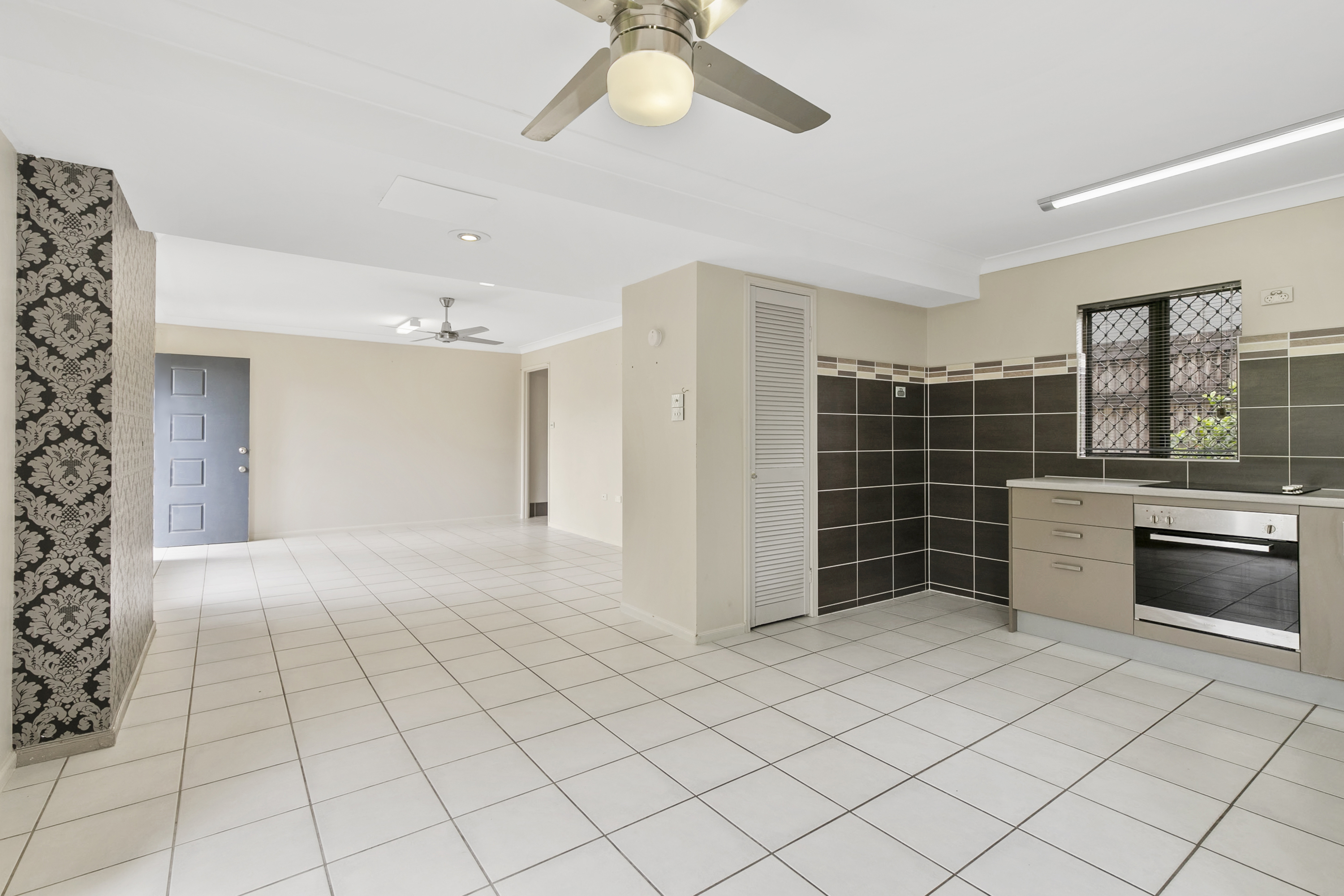 UNIT 4 14-16 ROWE ST, EARLVILLE QLD 4870, 0 rūma, 0 rūma horoi, Townhouse