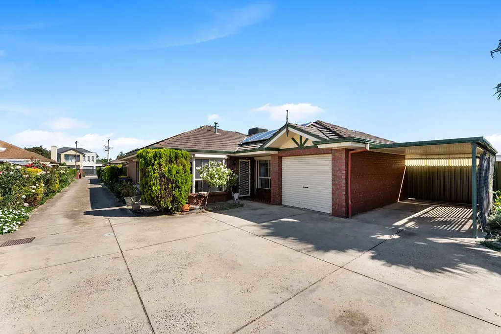 Seaton 3ਬੈੱਡਰੂਮ Private, Low-Maintenance Living in a Quiet Group of Four