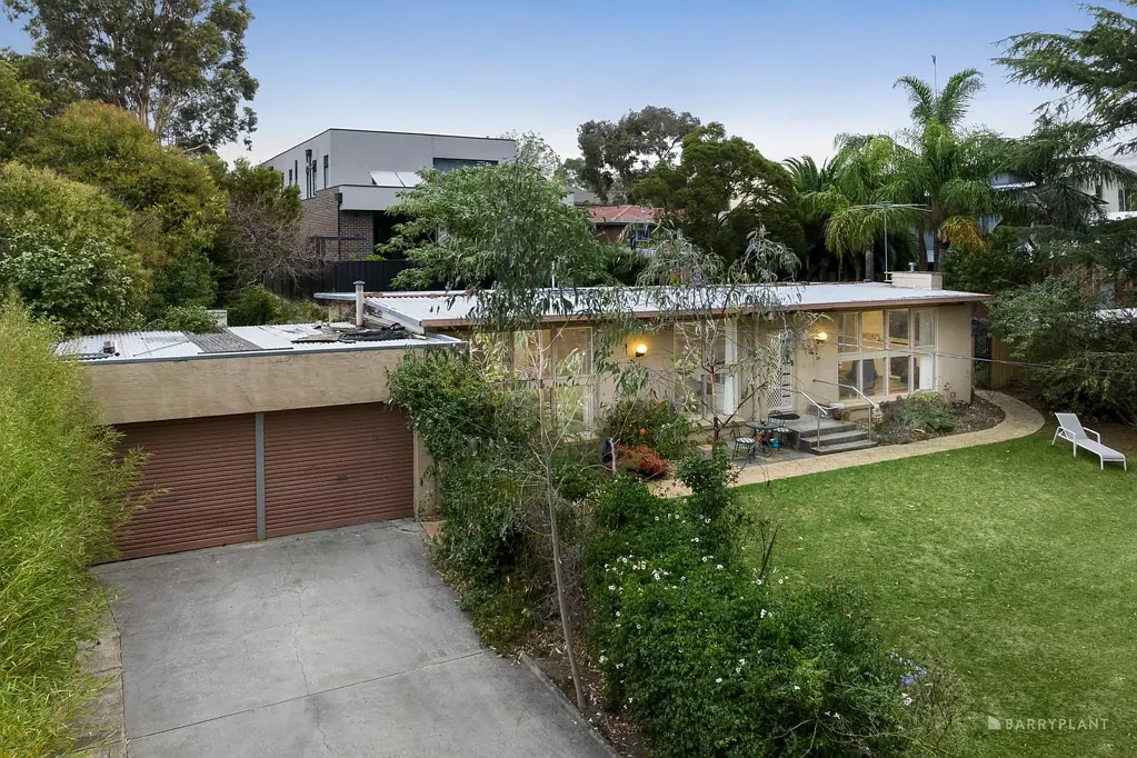 Templestowe Lower 3房  Endless Opportunities in a Sought-After Setting Opposite the Park