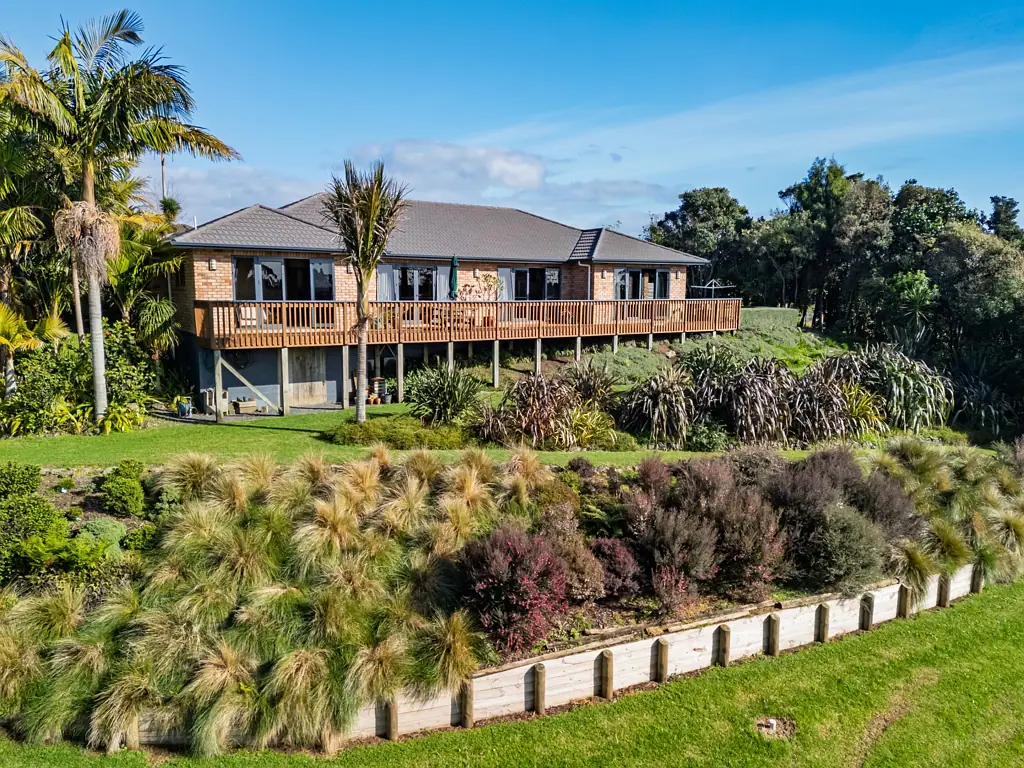 Kerikeri 4 Bedroom Town Living With A Countryside Feel