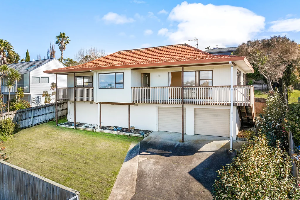 17 Polkinghorne Drive, Manly, Rodney, Auckland