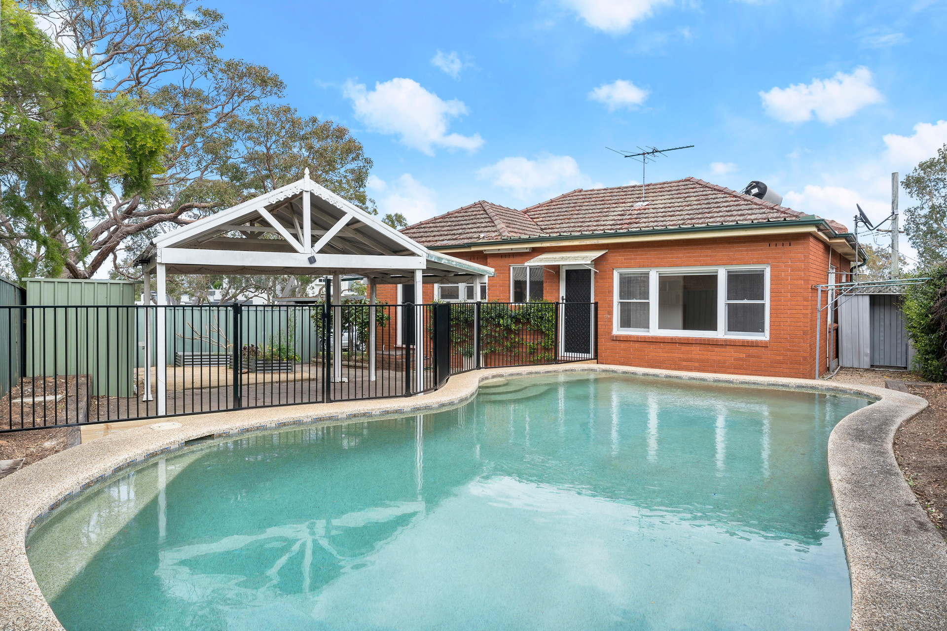 196 ATTUNGA RD, YOWIE BAY NSW 2228, 0房, 0浴, House