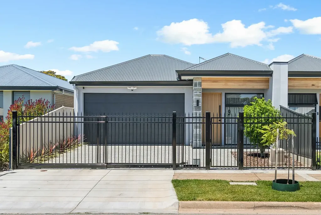 9 Cooinda Street, Findon, SA 5023