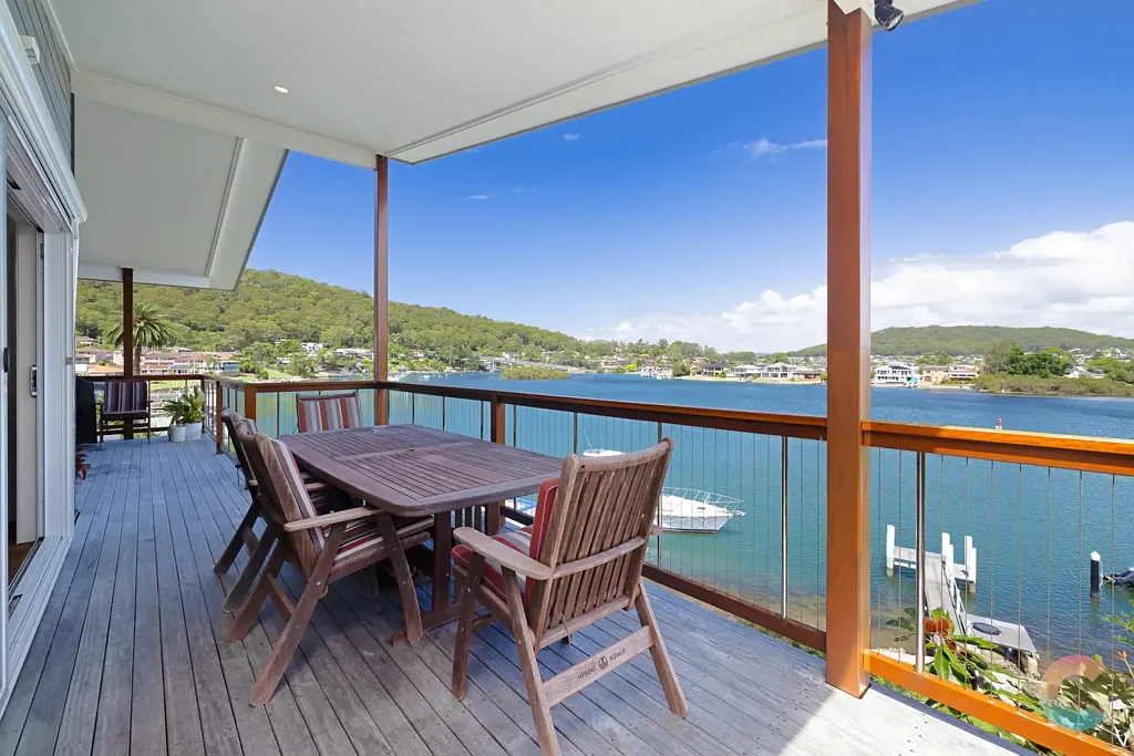 Daleys Point 4Moenga Deep Waterfront with Endless Views