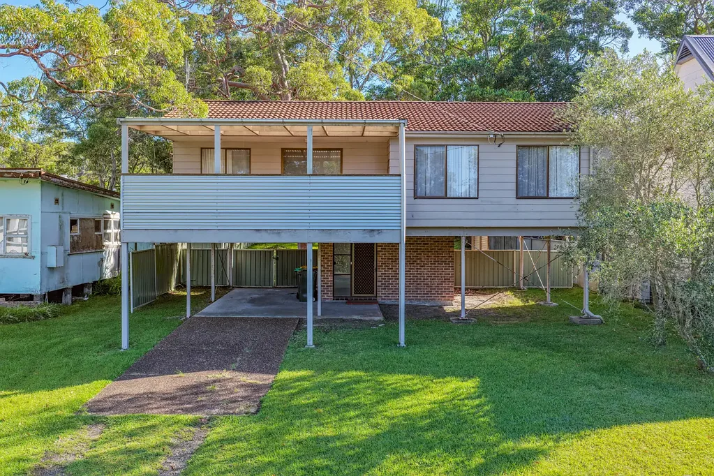 Mirrabooka 3房  Spacious Block with Water Views in a Highly Sought-After Location