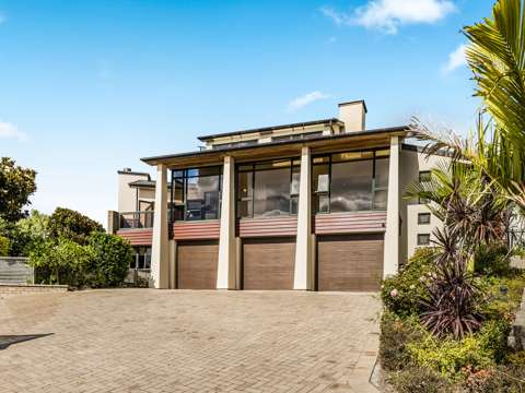 Browns Bay 6房 建筑美学×收益潜力！三层海景住宅+独立两房公寓，布局尊崇人生！ Big Home (& Income), Bigger Views, Rangi Zone