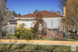 24 Raglan Street, Creswick