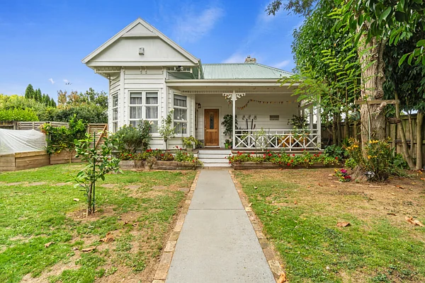 Hamilton East 4房  Charming family home your private oasis